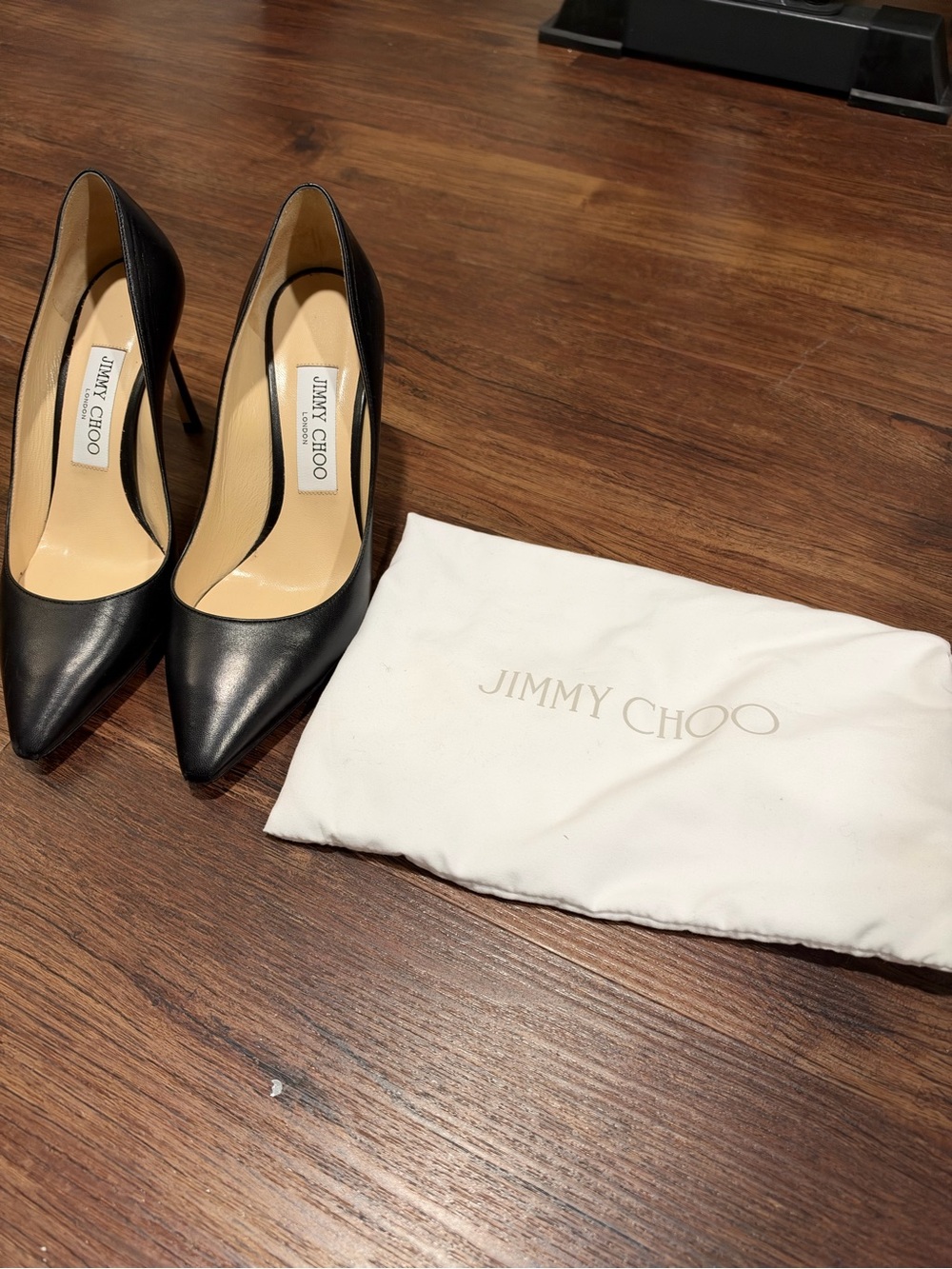 Jimmy Choo Romy 85 Black Leather Pumos